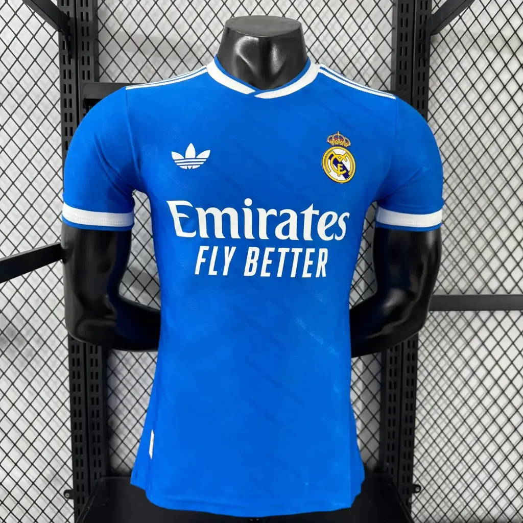 Real Madrid 2025-26 3RD Kit   (M, fan)