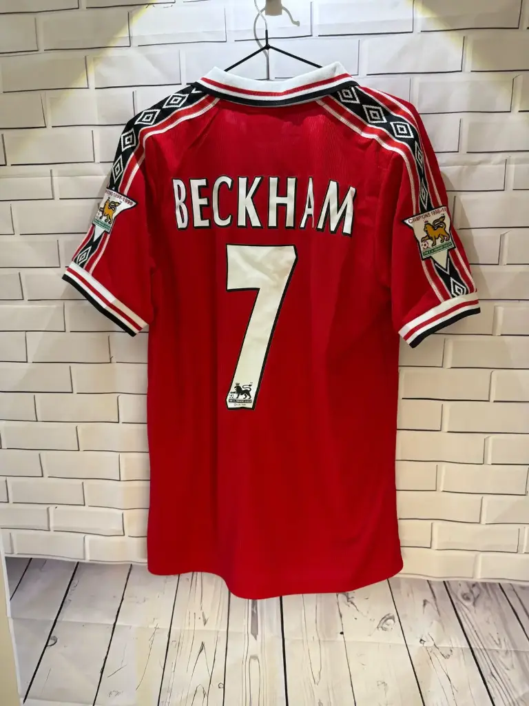Manchester United 1998(Bekham) Retro Kit  (M)