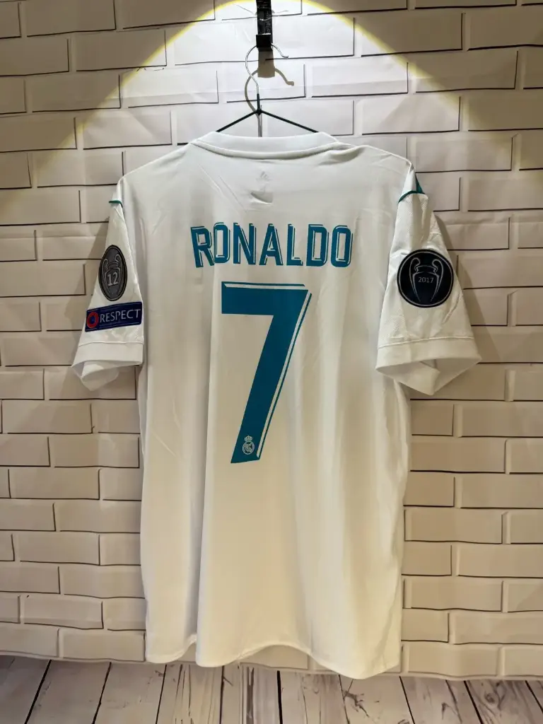 Real Madrid 2017 (Ronaldo) Home Kit   (M)