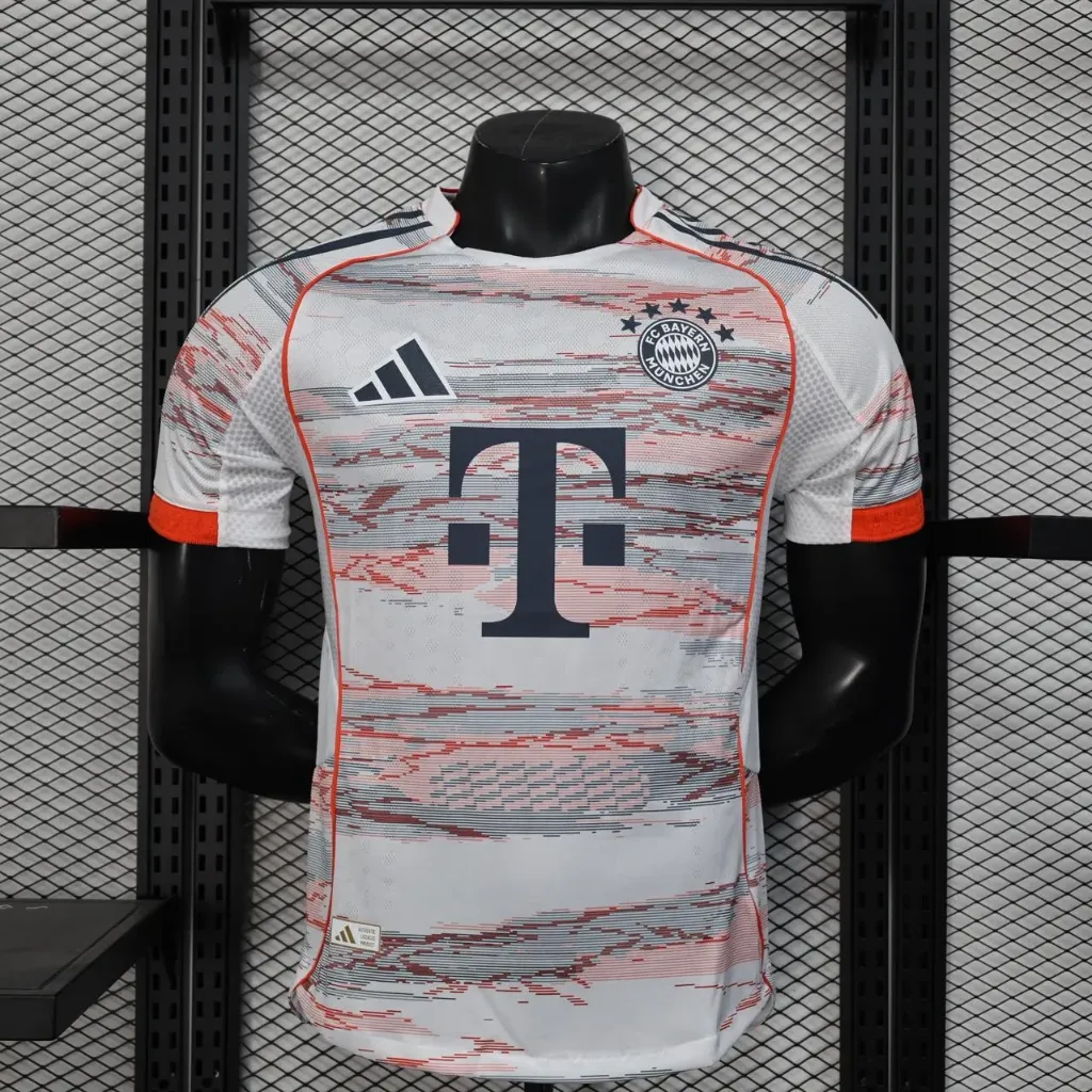 FC Bayern Munich 2025-26 Away Kit    (S, fan)